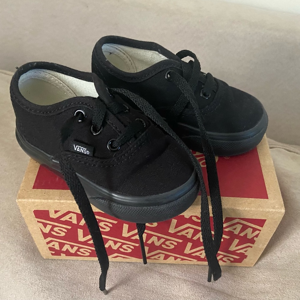 Toddler Authentic Vans in Black